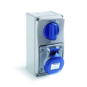 IP44  Switched Interlocked Wall Mounted Socket Vertical, 16A 230V